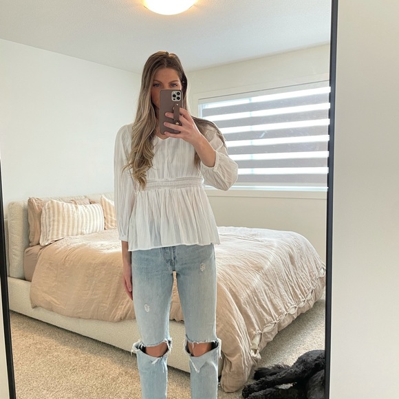 White blouse - Picture 1 of 5